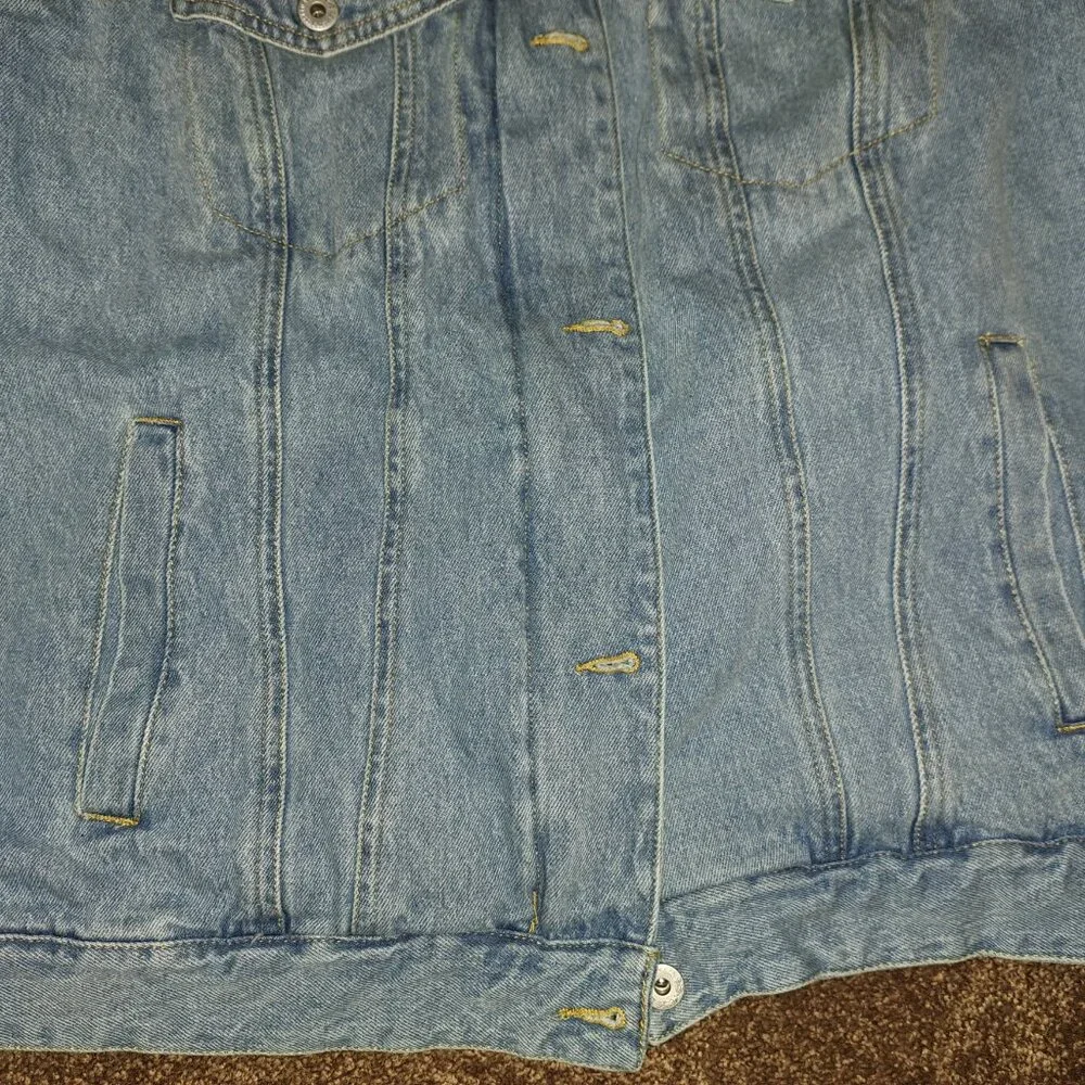 Levi Strauss &CO. Light-Wash Collarless, Denim Trucker Jacket - Picture 12 of 14